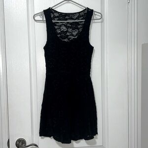 DILEMA SCOOP MINI DRESS WITH LACE SIZE S